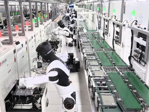 AgiBot Yuanzheng A2 humanoid robot